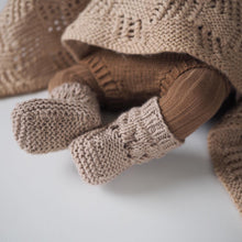 Last inn bildet i Galleri-visningsprogrammet, Perlemors boblesett (dress, jakke, seleshorts, luer og sokker)