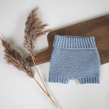 Last inn bildet i Galleri-visningsprogrammet, Nyfødt rillesett (sokker, lue og shorts)